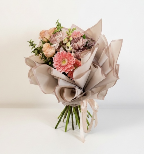 Beauty Hand Tied