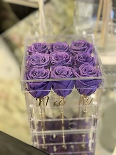 9 FOREVER ROSE BOX \"Lasts 1-3 years\"